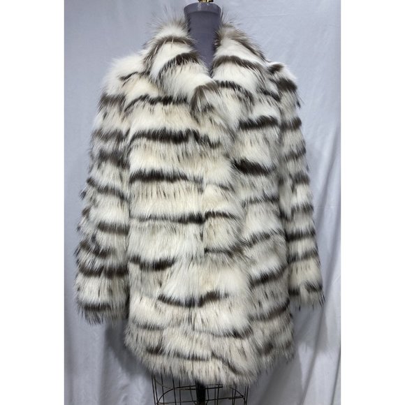 white fox jacket w/ silver fox insert (385) - Picture 1 of 3
